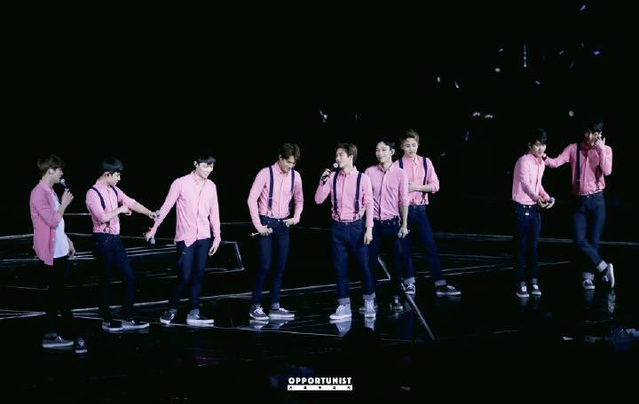 EXObarVOTE's tweet photo. 【iHeartAwards】
 
【转发 / 引用符合格式的推文 或 回复推文带上以下格式】两者皆算一票

@weareoneEXO 
#EXOL #BestFanArmy #iHeartAwards https://t.co/MlfYEW5EEm
