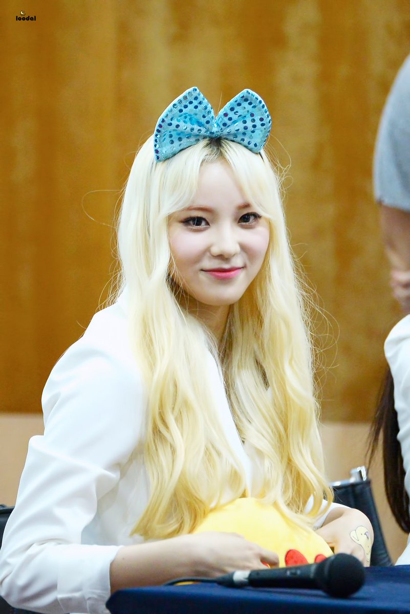 jinsoulpic's tweet photo. fri(end)
boyfri(end)
girlfri(end) 
bestfri(end) 

everything has an END except 

..... JINSOUL-> it has SOUL

if you want a healthy soul forever stan the beautiful incredible jung jinsoul https://t.co/BRsi9KdnVU