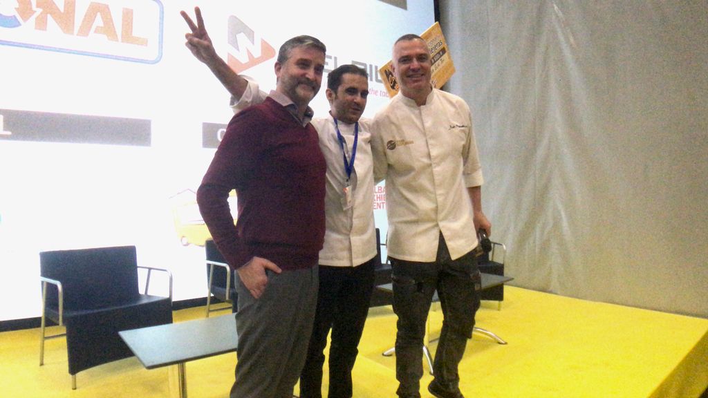 Foodtruckya's tweet photo. Segundo premio de #CookingTheStreet para... Iván Siles de #GureToki. #FTforum #foodtruck #hostelería #emprendedores https://t.co/udMXn130Jd
