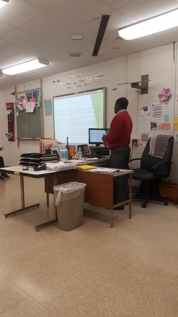 ClaudiaFischer6's tweet photo. French students learning about Rwanda from Jean Marie, our expert from Rwanda #globaleducation #nvwildcats https://t.co/KHvokf6ZlN