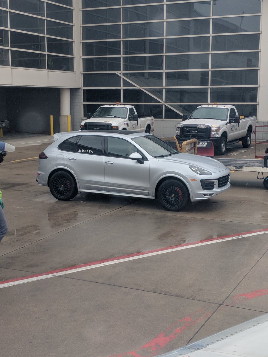 prikeyma's tweet photo. Hey @Delta. Who gets to ride in the Delta Porche parked on the tarmac @DTWeetin ? Did you know I was stopping by? 😉 https://t.co/ELIME7yKnT