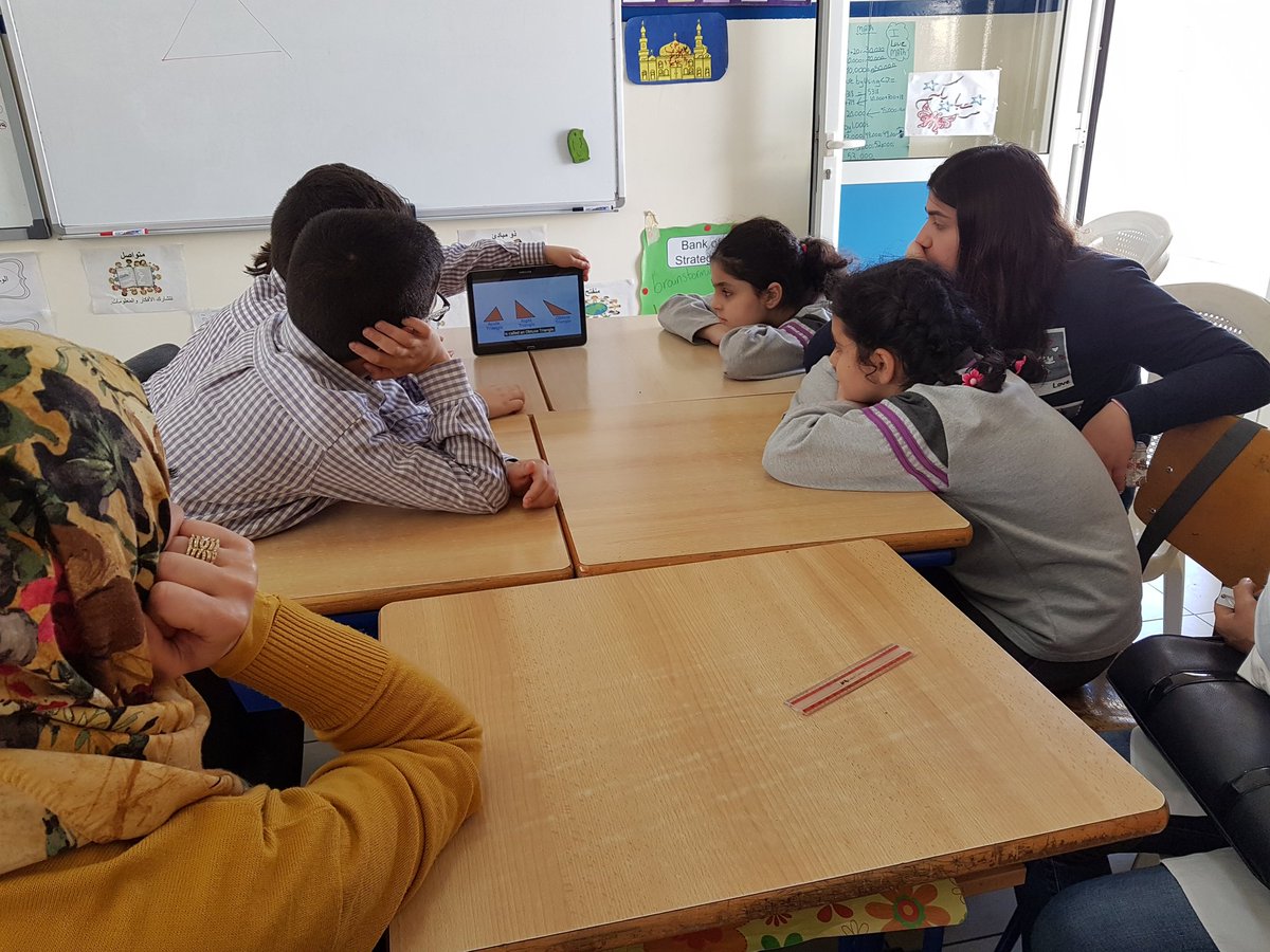 najahshams's tweet photo. 4th graders were introduced to the different kinds of #triangles through #differentiated_instruction then posted their finding on @padlet  @DawhaHighSchool @FawziehHn #parental_involvement https://t.co/fZga68SrUd