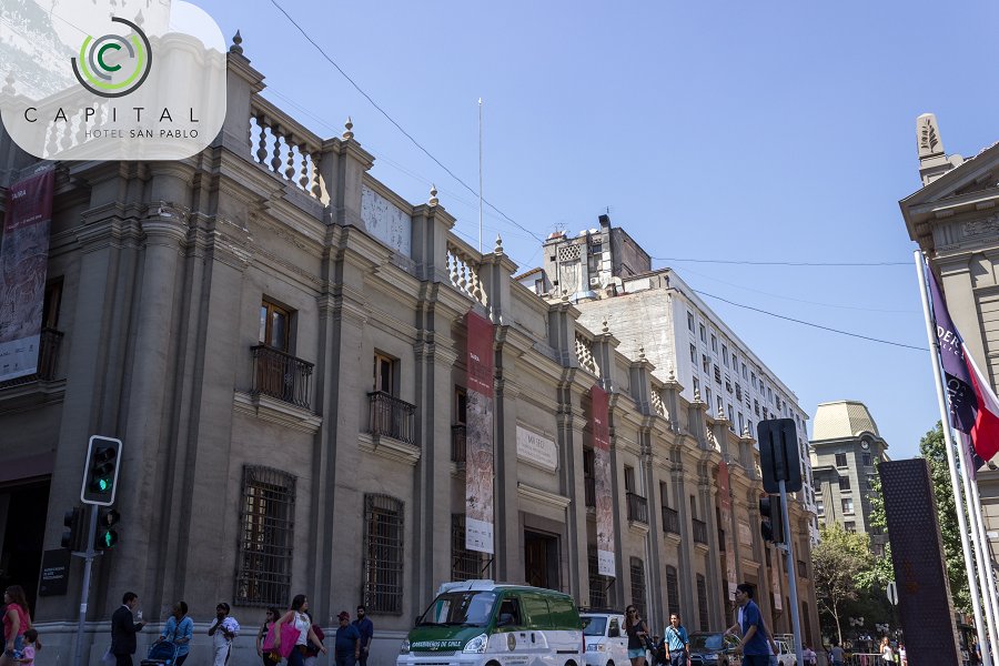 CapitalHoteles's tweet photo. A solo pasos de Plaza de Armas de Santiago puedes encontrar el @precolombinocl, que alberga obras de arte únicas que demuestran la diversidad cultural americana. https://t.co/yqedfAsNhe