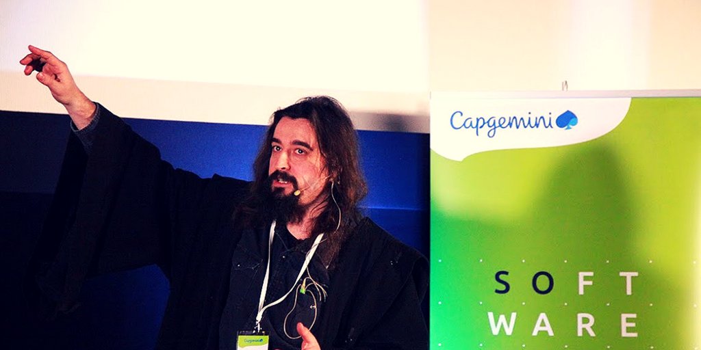 CapgeminiPl's tweet photo. @jarek000000 odkrywał przed uczestnikami #TechTalkSE magię JAVY i Springa. Kto był na konferencji? :)
#IT #JAVA https://t.co/2ioAsLaCcC