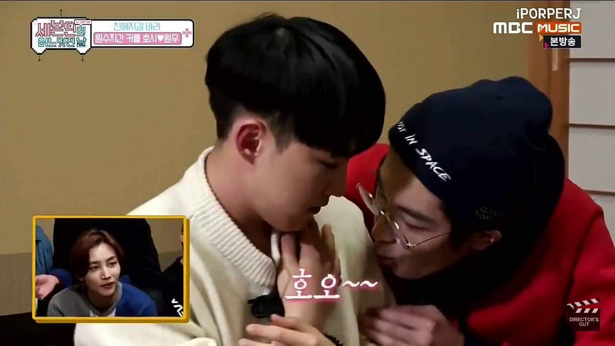 WTFMTT's tweet photo. *ซูนยองผู้ไม่เคยชนะวอนอู* ♥
WW :ควอนซูนยองอ่า..ถึงฉันจะทำแบบนี้นายก็ห้ามงอนนะ//เดินไปหาควอนซูนยอง
HS ://มองหน้านิ่ง
WW ://กำลังจะก้มลงเป่า
HS ://พยามยามปัด#แต่ก็ต้องหยุดเพราะวอนอูอ่อนโยนมาก><
WW ://เป่าเสื้อให้ซูนยองแถมปัดฝุ่น?ให้ด้วย
#งื้ออ~
#WooSoon #Wonwoo #Hoshi #Seventeen https://t.co/qnGTzudby7
