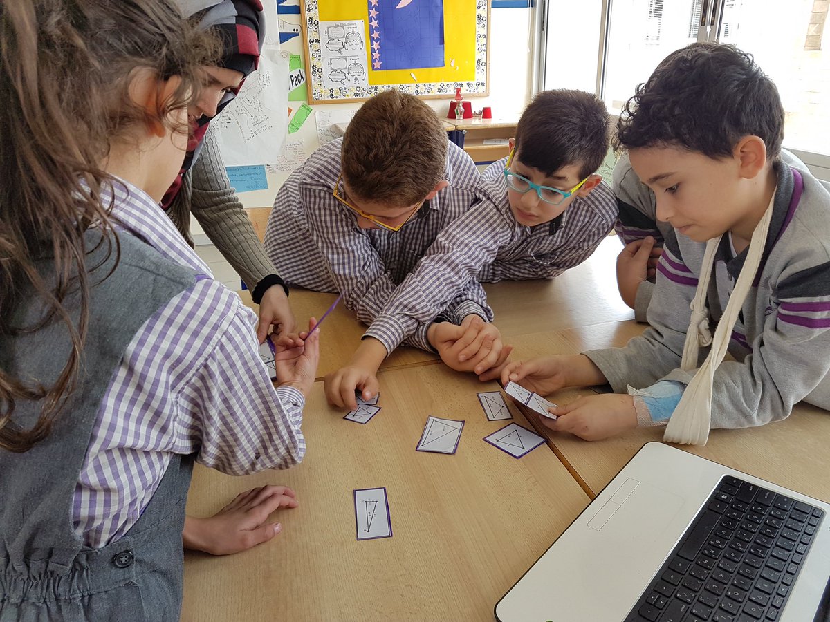 najahshams's tweet photo. 4th graders were introduced to the different kinds of #triangles through #differentiated_instruction then posted their finding on @padlet  @DawhaHighSchool @FawziehHn #parental_involvement https://t.co/fZga68SrUd