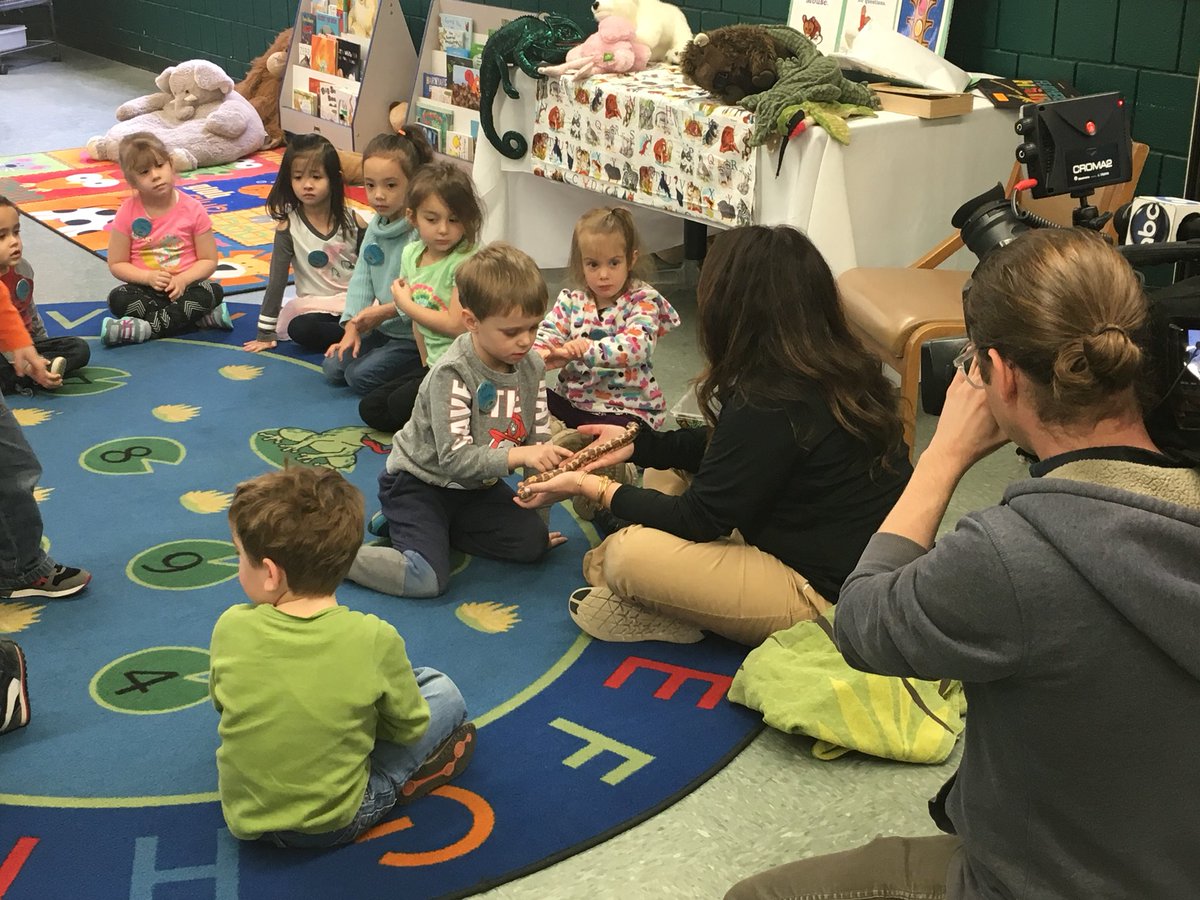 StoiaLu's tweet photo. Nature play @ColumbusZoo #ZooKids meet Ralph the snake. “In the end we will conserve only what we love.” #Family411 https://t.co/V7LkPqkbJh