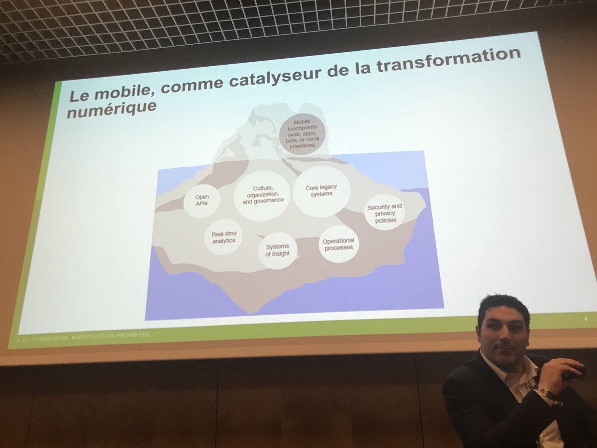 sdelbecque's tweet photo. Table ronde sur la réalité du #Mobile First. Avec @AlexJubien @SandrineJaegle et @Thomas_Husson #ROOMn2018 https://t.co/F1Wq2tcMWM
