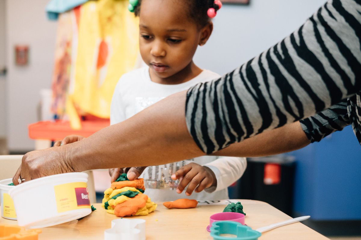 Trying_Together's tweet photo. If your child is 5, it's time! Kindergarten registration is now open for many Allegheny County classrooms. Learn about deadlines, locations and more here: https://t.co/rb7ODVBNcb #RegisterEarly #RegisterOnTime https://t.co/C8Jf6c5m0b