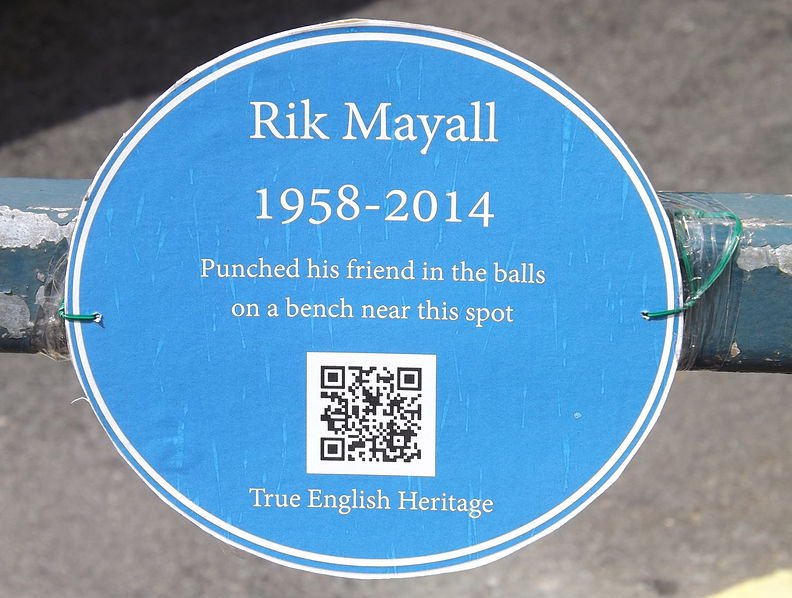SphericalManor's tweet photo. Not a dry eye in sight. #RikMayallDay https://t.co/yn5yqyrZEK