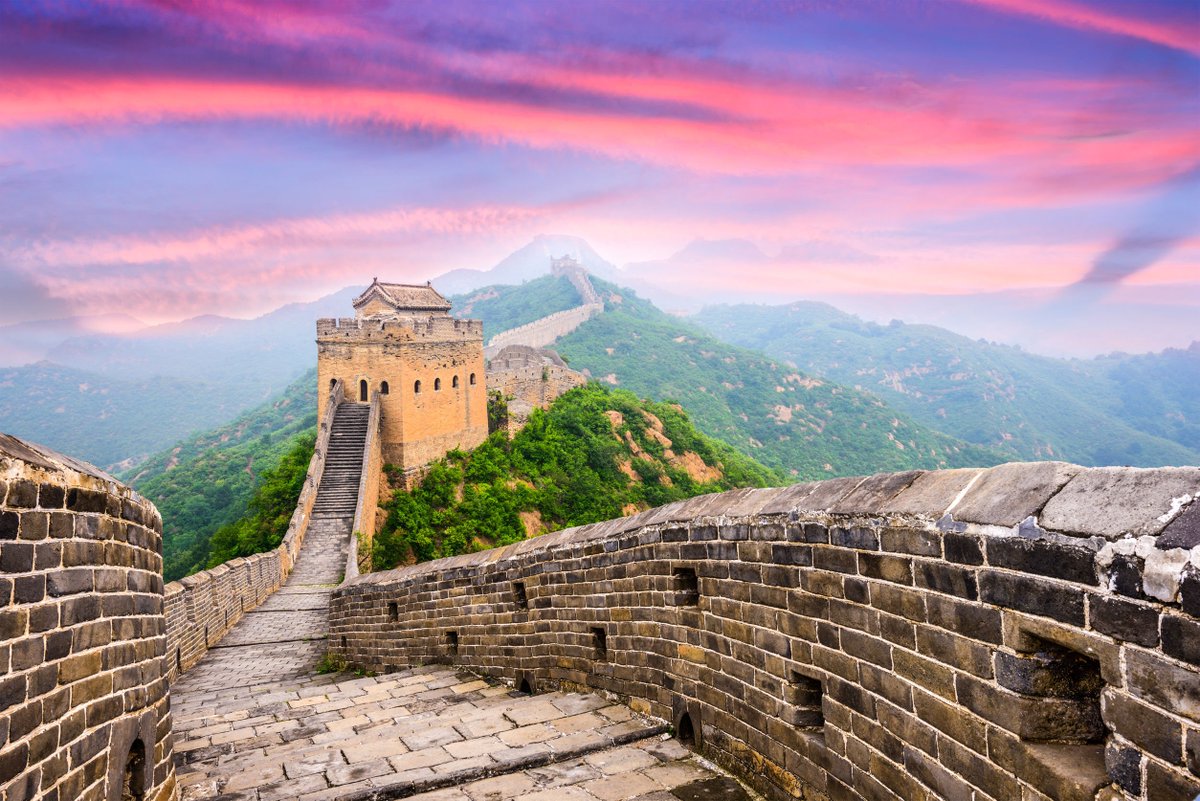 Is a walk on the Great Wall of China on your #BucketList for 2018?