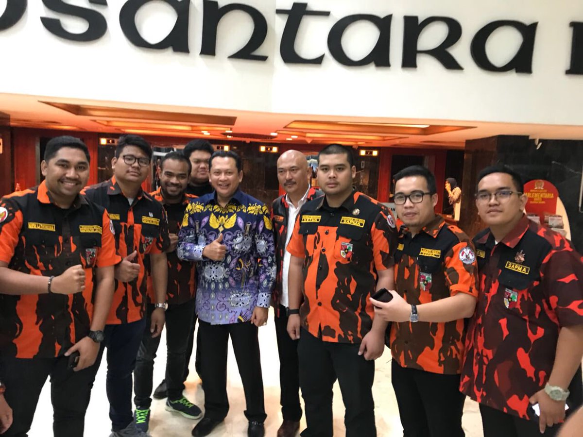 Hari ini di Sambut Hangat Oleh Org tua Kita Mas <a href="/bambangsoesatyo/">bambang soesatyo</a> ( Ketua DPR-RI ) berkempatan silaturahmi dgn beliau, sukses selalu pak, terus berbuat yg terbaik utk Negri tercinta 🙏🏻🇮🇩😎