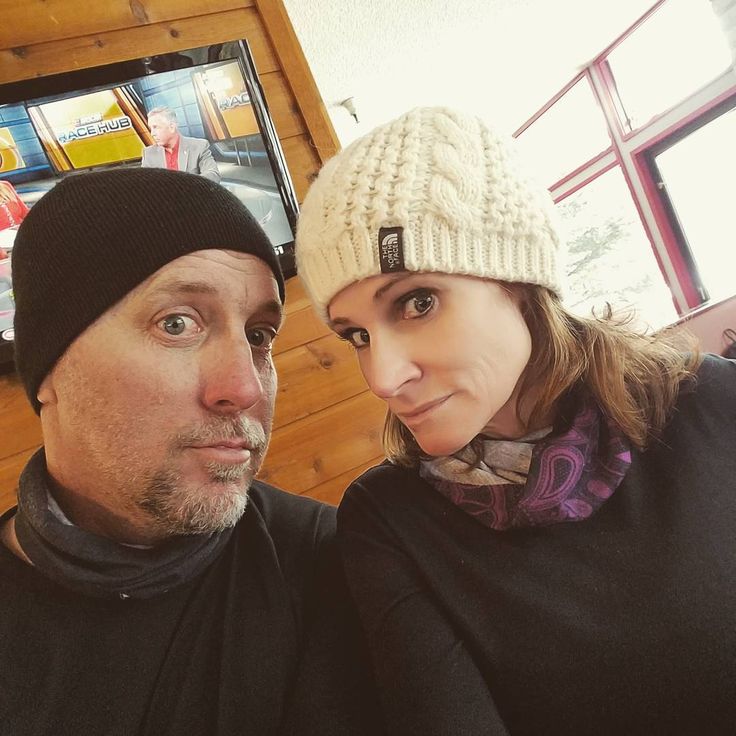 ValentineDayWeb's tweet image. New post (After a long day of skiing.  Happy Valentines Day. #ValentinesDay #hanzonation #...) has been published on Happy Valetines Day - valentinedaylatest.com/after-a-long-d…