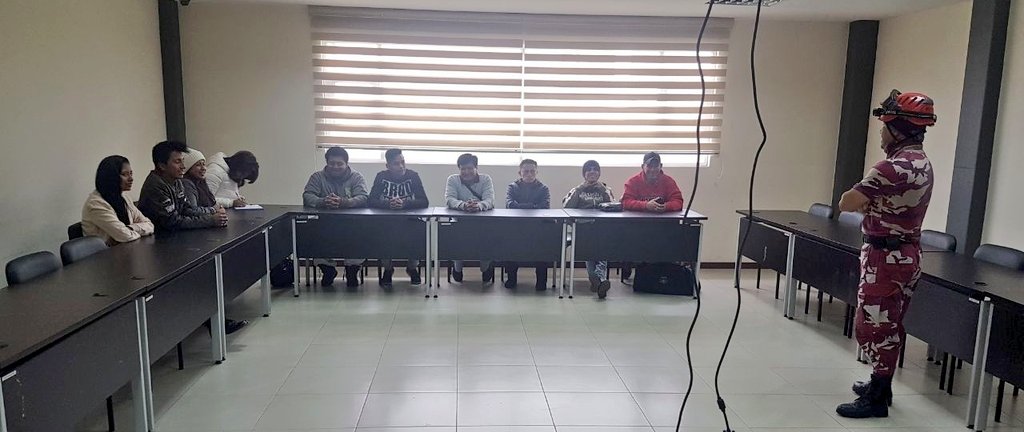 Hoy en el #PrimerRespondiente se desarrolla el tema #GestiónDeSiniestros a cargo de <a href="/BomberosAmbato/">Bomberos Ambato</a>.