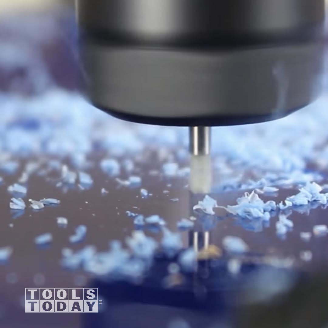 Toolstoday's tweet photo. Close up of @andy_glass using an @AMANATOOL 1/4" Dia. plastic cutting CNC router bit No. 51404 @AMANATOOL #plastic #signmaking #cutting #routerbit #oflute #cnc #cncuser #cncmachining https://t.co/kEE0ItH0XT https://t.co/u0UKQPAjXo