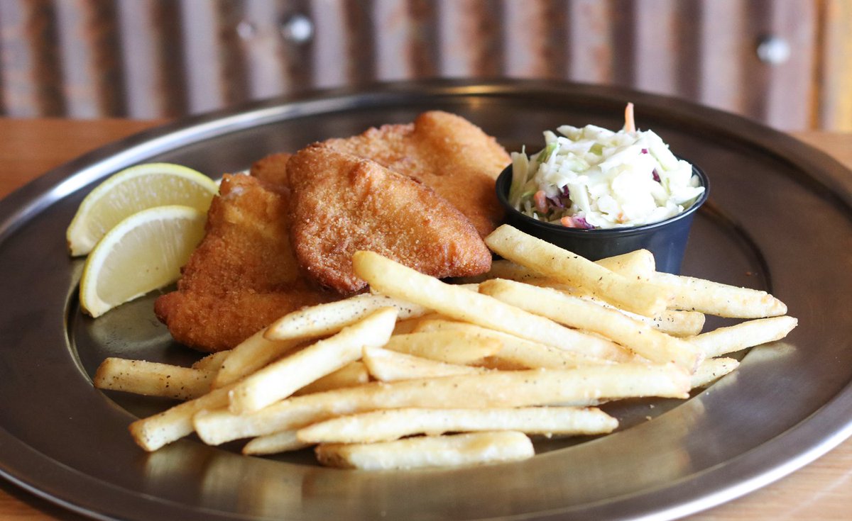 brewhouse's tweet photo. Our #limitedtime Mess Of Bluegill entrée features a generous portion of crispy breaded #bluegill fillets served w/ fresh lemon wedges, tartar sauce, coleslaw, & side of natural cut fries #earlyspringmenu #lentfriendly https://t.co/YnmiHogR5u