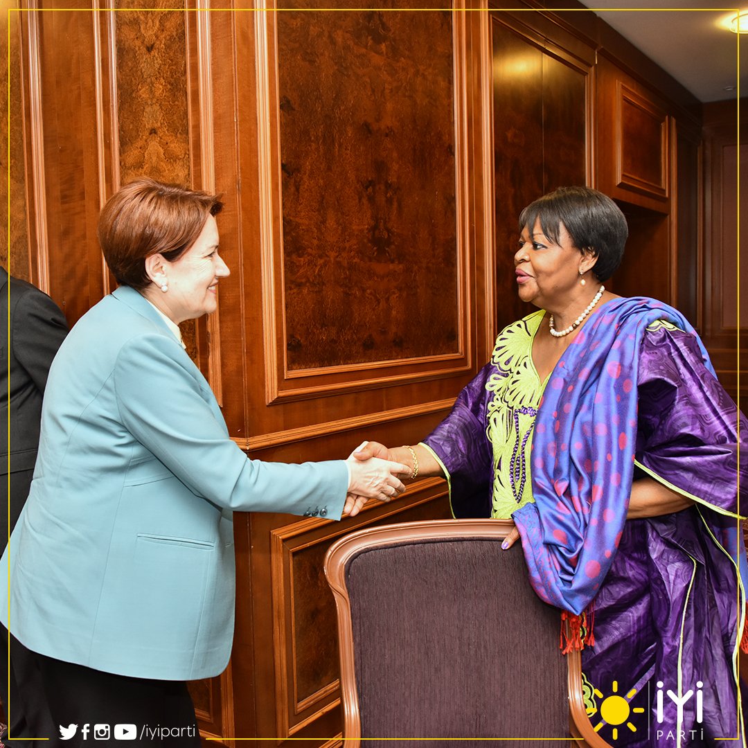 Genel Başkanımız Sayın <a href="/meral_aksener/">Meral Akşener</a>, Ankara’da görev yapan çeşitli ülkelere mensup büyükelçilerin eşleri ile #8MartDünyaEmekçiKadınlarGünü özel yemeğinde bir araya geldi. 
#8MartDünyaKadınlarGünü