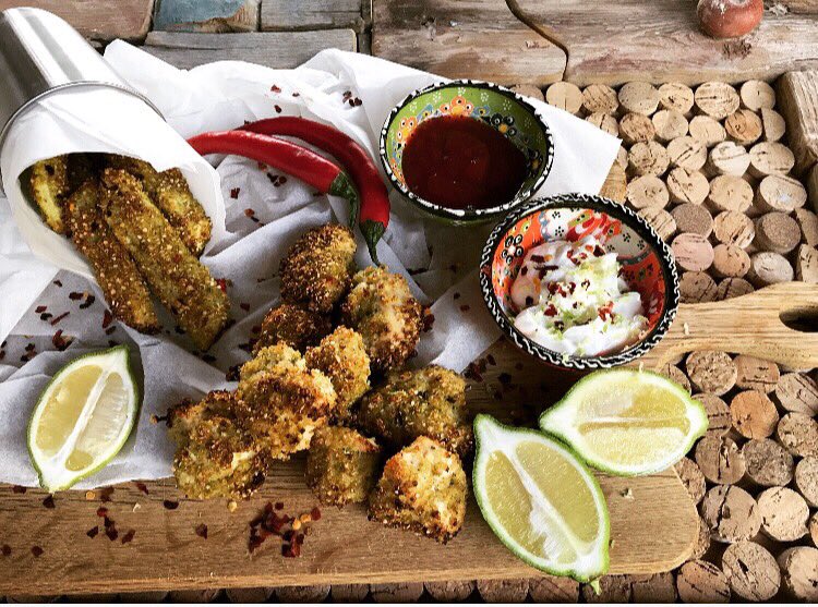 digestivenc's tweet photo. #LowFODMAP food for the whole family.Oven-baked chicken fingers & zucchini fries with a quinoa flake crust.Delicious! #fodmap#glutenfree #ibs #celiac #ibd #cleaneating #microbiome #healthygut #bloating #cleanfodmap #happybelly #digestivenc #digestivencrecipe https://t.co/esRMoAwpT4