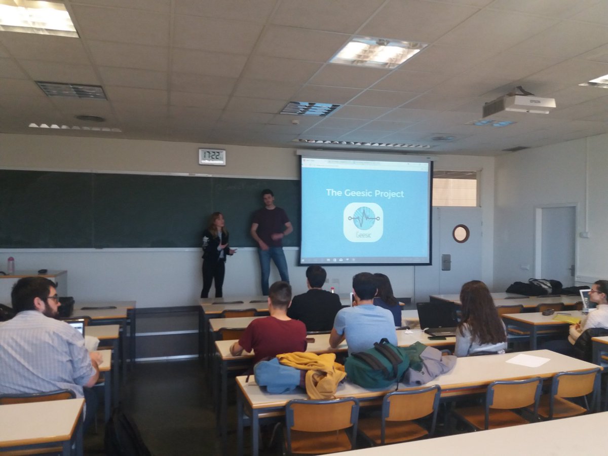 GeesicProject's tweet photo. Talking about our project to some of our UPV mates, trying to be inspirational!! #ADIWEcontest https://t.co/WVDEjPqVGg