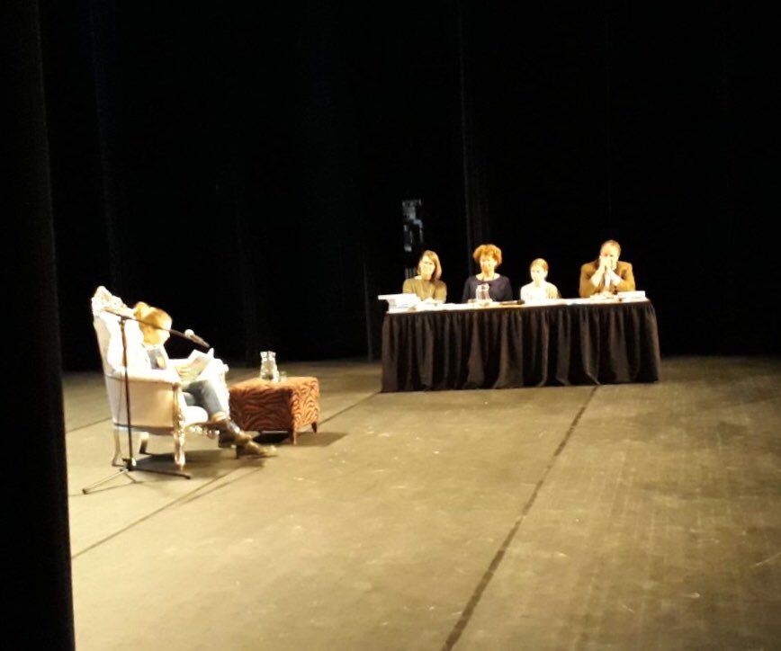 NanvanSchendel's tweet photo. Het was een mooie middag in #perron3 #jury #bosschevoorleeswedstrijd https://t.co/xSwqCIL3Rp