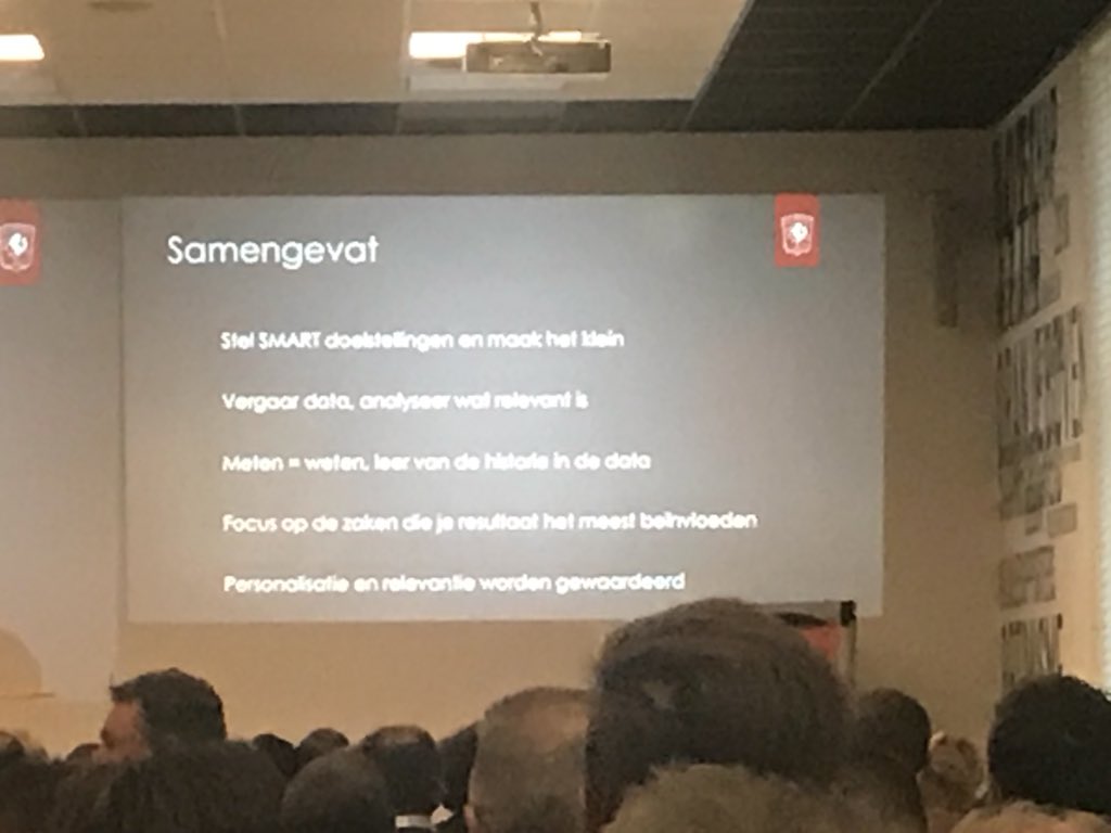 KNVBExpertise's tweet photo. Samengevat een aantal belangrijke punten waar FC Twente gebruik van maakt. #KBV18 https://t.co/vhg5YfGTBc