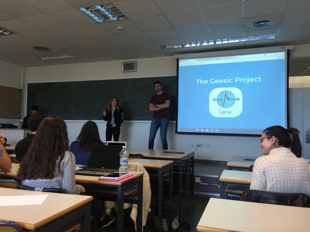 chernandez's tweet photo. Alba, Victor y Emilio hablan del Proyecto Geesic @GeesicProject a l@s Alumn@s del Grado de Ingeniería Biomédica @UPV @albav10 @TelecoUPV #Emprender #Sinergias #Creatividad https://t.co/jQDj1zO8Rr