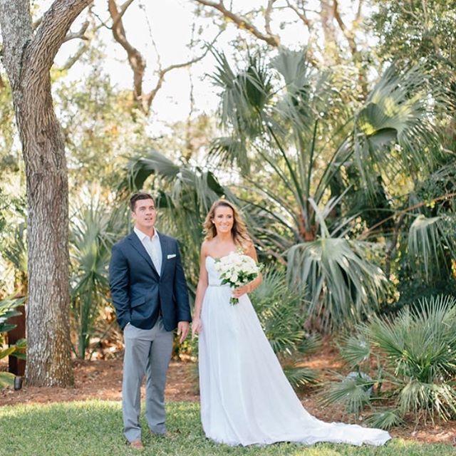 Zak + Cat standing pretty under Charleston's finest trees #springtimeisnear #waitingpatiently #weddingseason #charlestonwedding #destinationwedding #palmettostate #trees #beautiful #couplegoals #couple #justmarried #charleston #charlestonbeaches #charlestonbeauty #charleston…