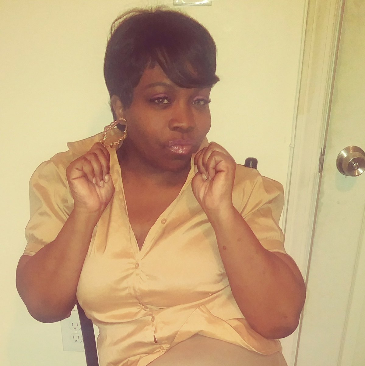 Tashia Hawkins tweet media