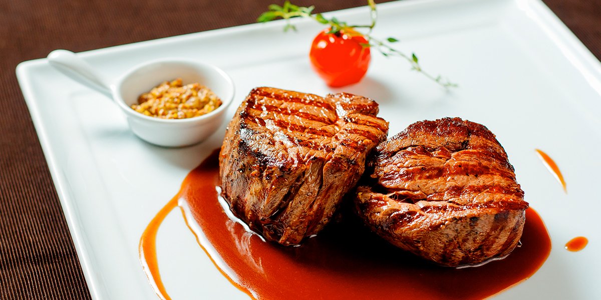 FineTasteClub's tweet photo. Deglaze your succulent Filet Mignon with our Tomato and basil vinegar from Provence. Try it here: https://t.co/6MgUWhiwjX https://t.co/mWA2OKC2sN
