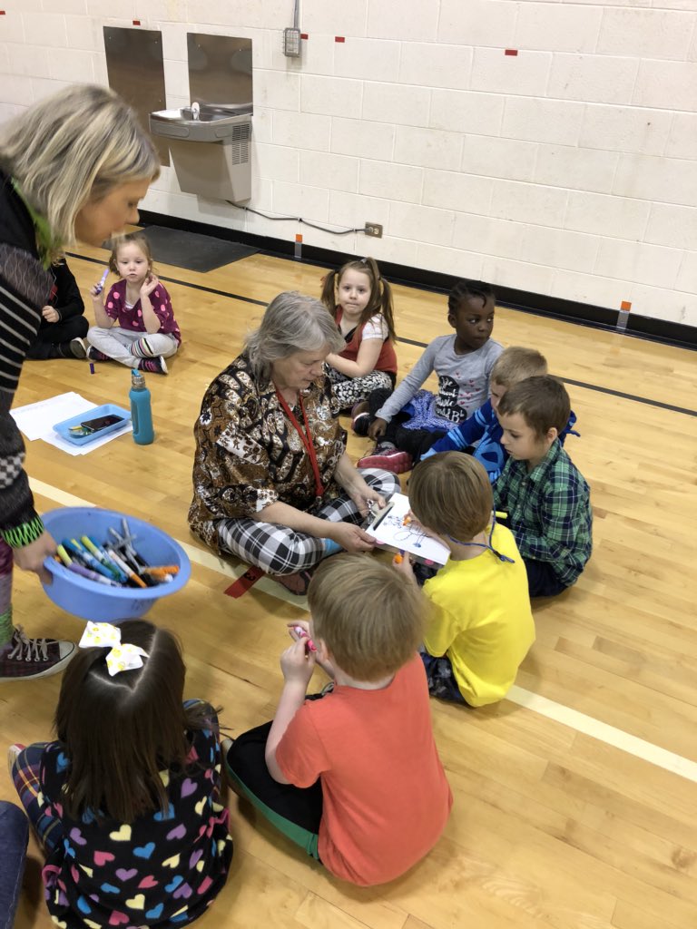 MrCroftsClass's tweet image. Thanks for the leadership @MsFuquasClass our @LindenLion #ReadAcrossAmericaDay #DrSeussDay was a blast all over the building #orsrocks 
Warning parents: backpacks may contain slime