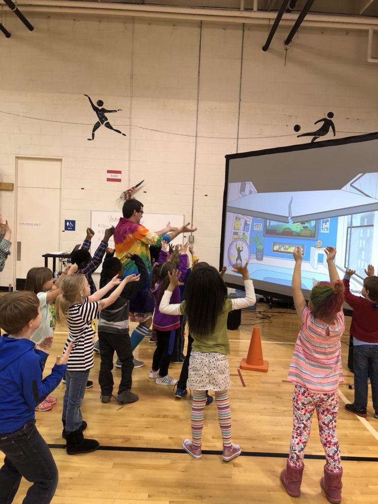 MrCroftsClass's tweet image. Thanks for the leadership @MsFuquasClass our @LindenLion #ReadAcrossAmericaDay #DrSeussDay was a blast all over the building #orsrocks 
Warning parents: backpacks may contain slime