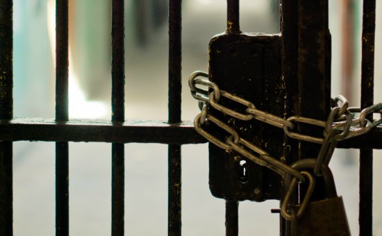 No torture survivor should be detained for immigration purposes. Please sign <a href="/FreefromTorture/">Freedom from Torture🧡</a>'s letter to Home Secretary @AmberRuddHR to stop this happening. #StopDetainingSurvivors #detention buff.ly/2D9Rbep