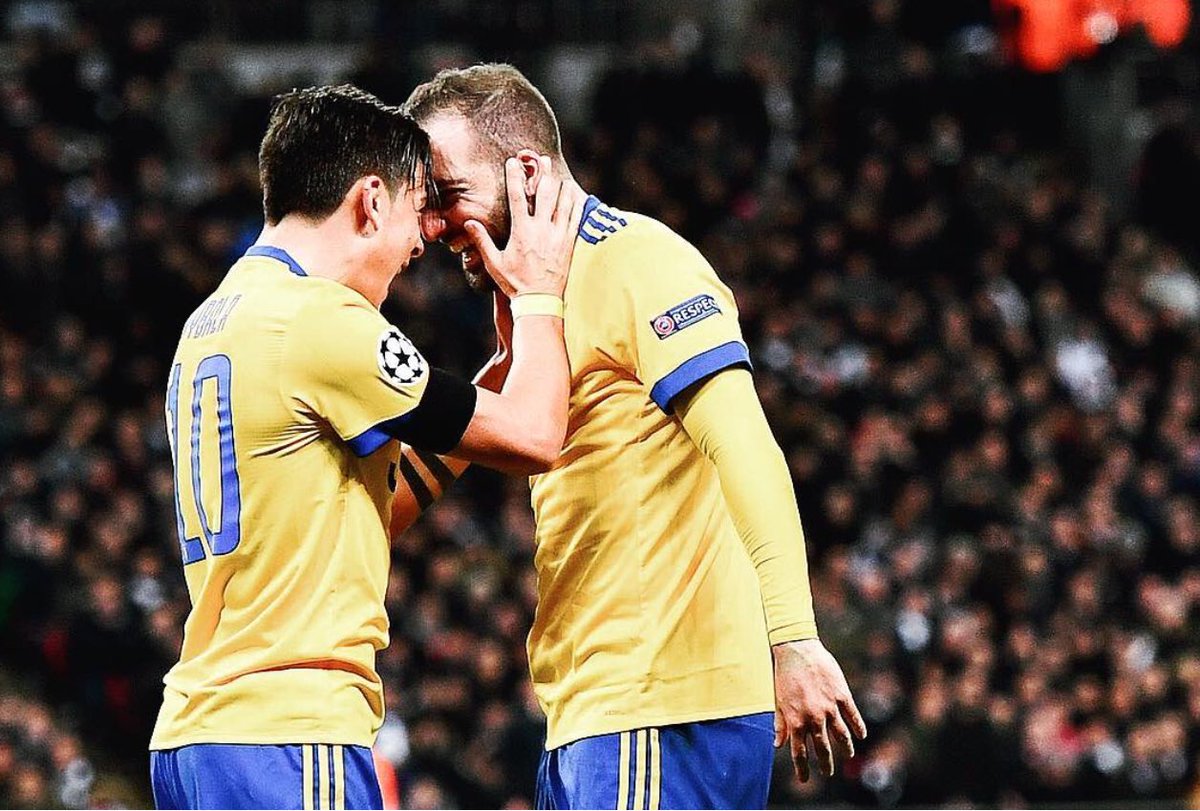 Futbool_Fotos's tweet photo. Una para los fanáticos de la Juventus ⚪️⚫️ https://t.co/Rc49e3xM3R