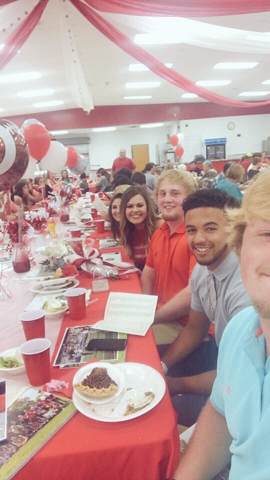 J_Thom523's tweet photo. Happy Birthday cousin!! Hope you had a great day!🎊🎈 https://t.co/F3E78DgHvb