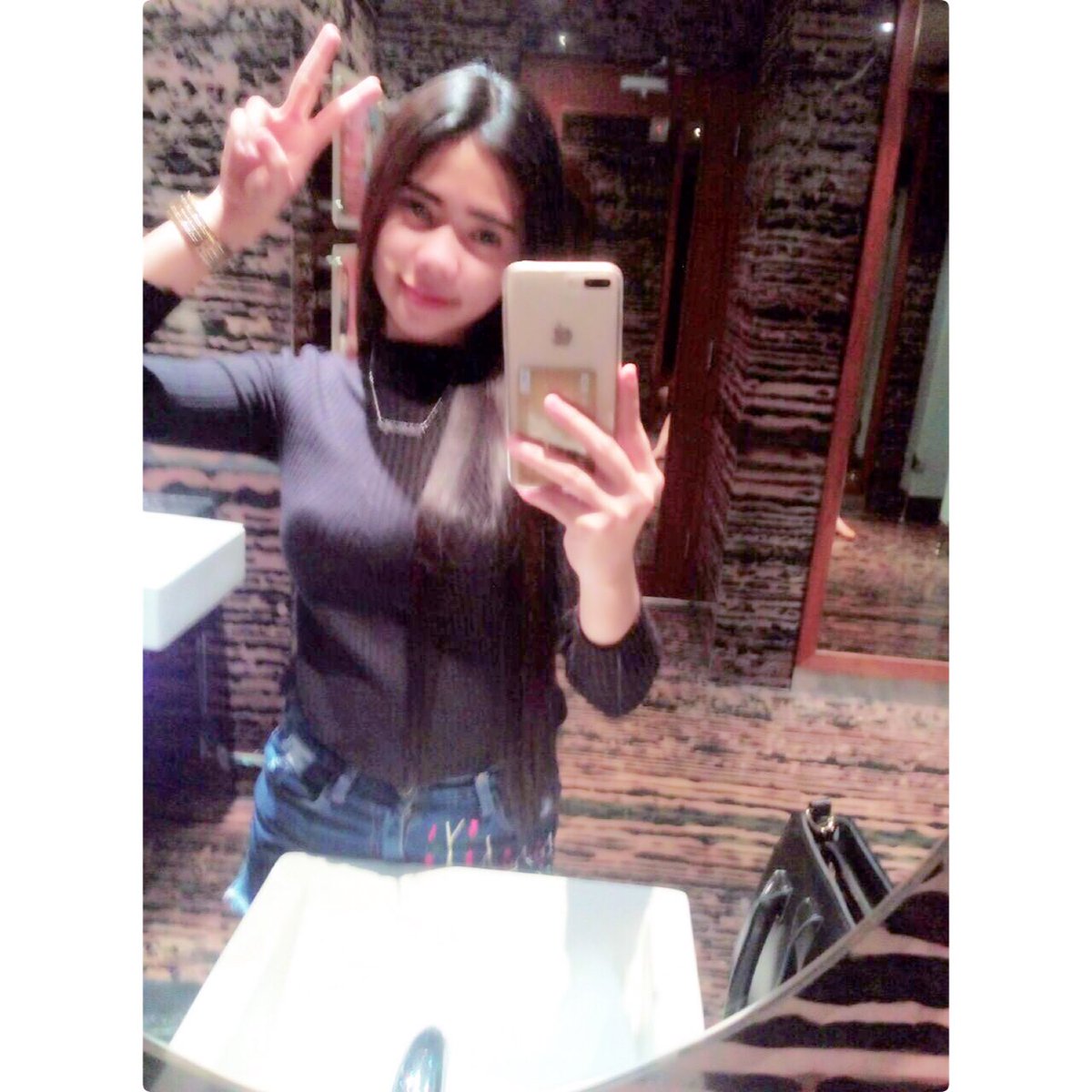 shpecex's tweet photo. baik dan buruknya cuma kita yang bisa ngerubah sendiri ! Gdmorningggg!!!😊 https://t.co/LFBryJOsbo