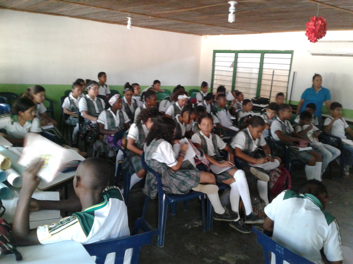 JosEdwinMosque1's tweet photo. Curso complentario manejo integral de residuos solidos en la institución educativa la esmeralda grado 7 realizado procesos con el fin de fortalecer el PRAE de la institución educativa@senacfma https://t.co/dlpJgirLLi