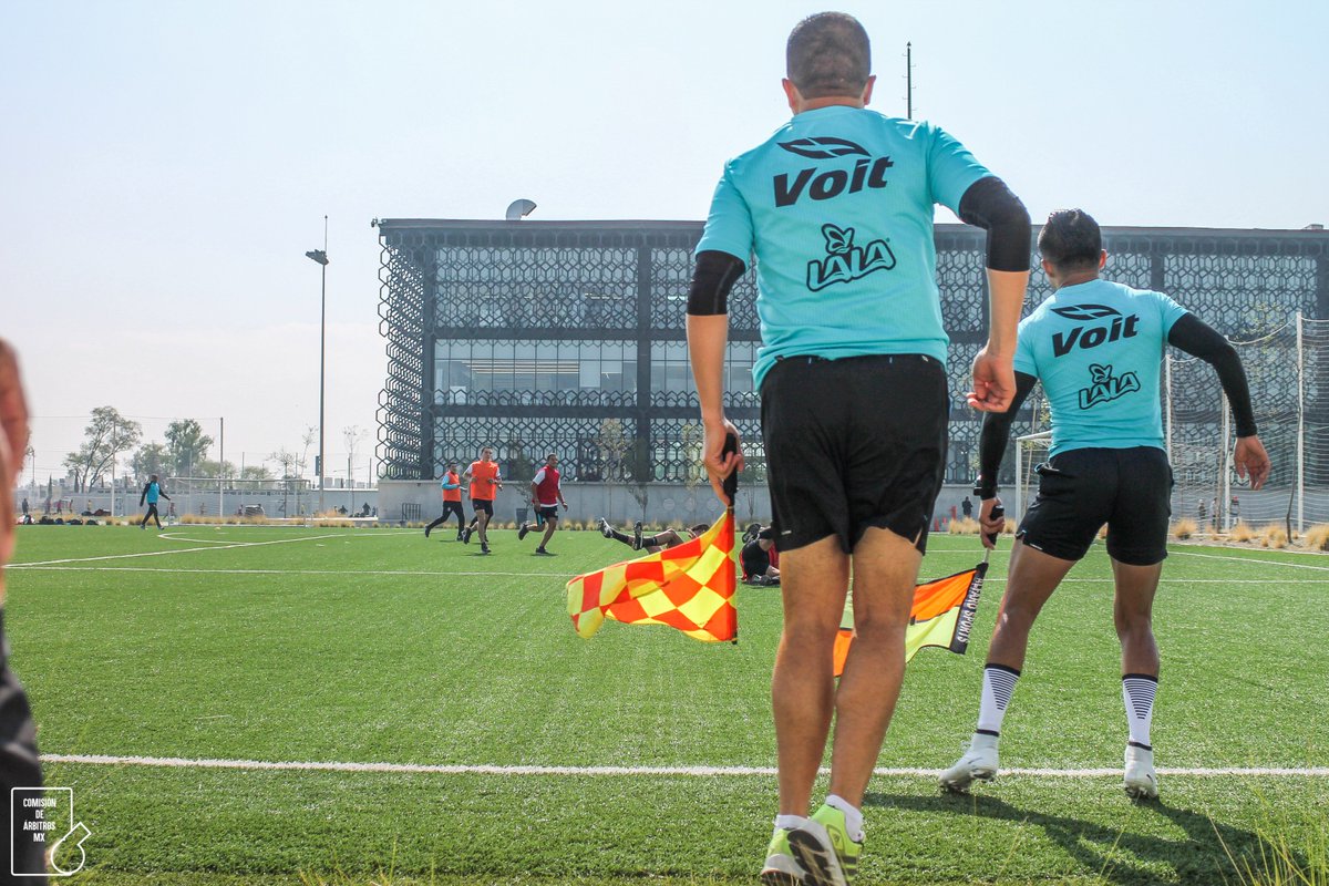 Aspectos del trabajo técnico de este día en La Casa del Futbol.