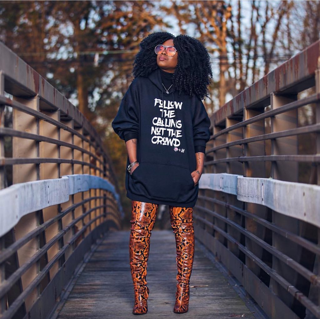 DioNnAstyle's tweet photo. @Ohwaawaa Personal Shopper/Personal Stylist from the Pa/Nj/Nyc area that creates looks on a budget using thrift pieces, menswear, and diy touches, &amp; items for less! IG: @dionnastyle #TheButlerAgency https://t.co/camECrsS7f