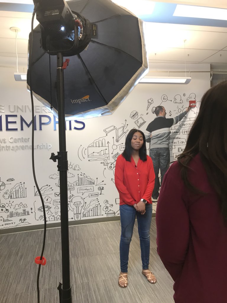 hannah_reneee_'s tweet photo. First news interview was a success🤗
#sharingthreads https://t.co/EKEL8yevS2