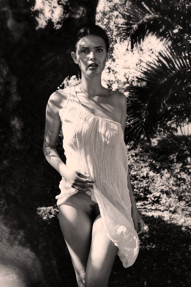 NuartMagazine's tweet photo. A magic moment between Olivé trees in Sicily... Roots, by @Luckyredvideo with @DreamingofZoi 🌟 #erotica #nsfw #nudephotography #nudeart #boudoir #model #photoshoot #artnude #nudemodel #sensuality #sensualart #topless #pose #sensual #perfect #beautiful #hotnsexy https://t.co/yV3hckCqZh