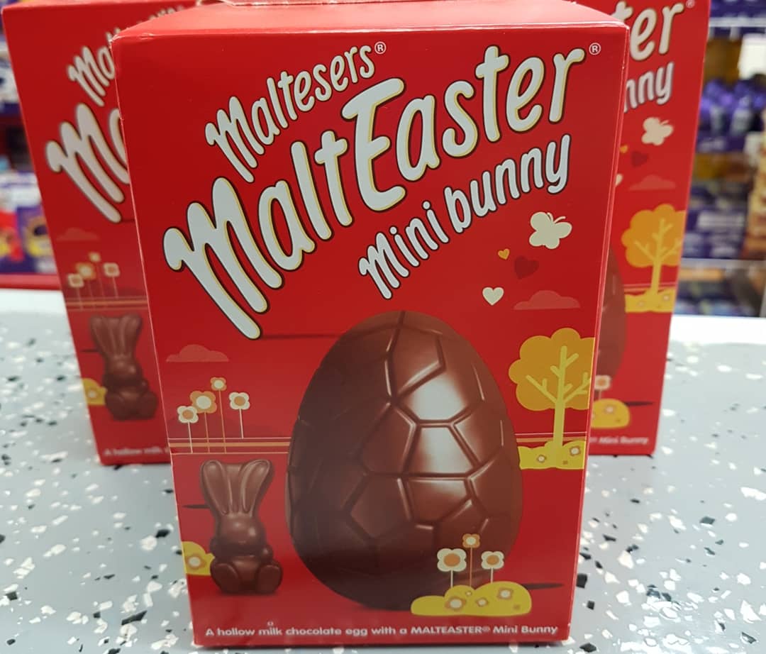 CandiWerx's tweet photo. It's a Malttesers' MaltEASTER! The mini van gift set has 2 lg maltbunnies in the front and 7 mini maltbunnies in the back (they multiplied: last year there were only 6 little ones ππ) #uk #maltesers #easter #easterchocolate #giftideas #gifts #malteaster #malteasterbunny #hamont https://t.co/VXI1bG3JNh