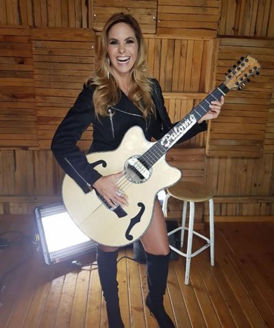RosaJaike's tweet photo. A 9 días del estreno de #NoMeConocesAún @LuceroMexico @GRUPOPALOMO ANSIEDAD A MIL !!! https://t.co/fQ3zAF8bZ9