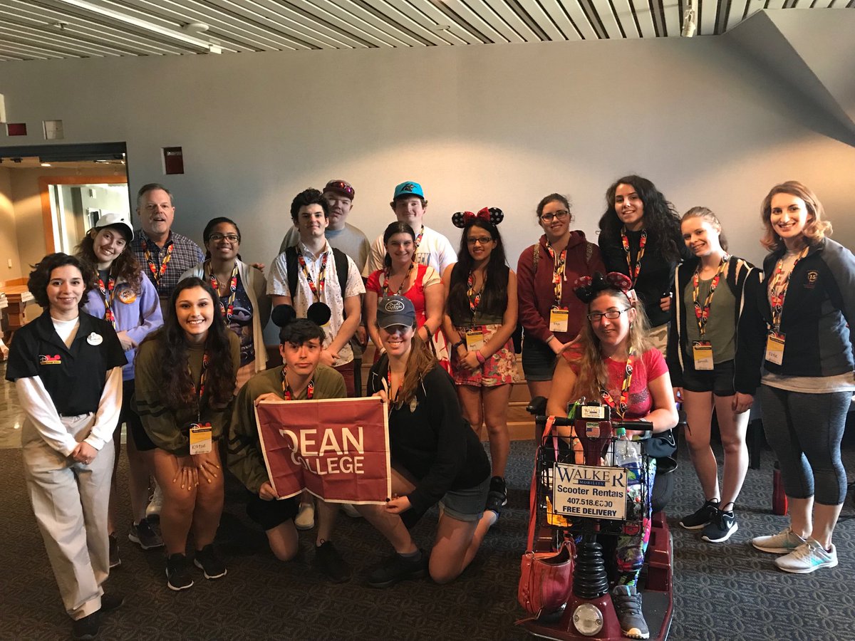DeanBusiness's tweet photo. Theme Park Management class with Michelle, our facilitator. Great class! https://t.co/Mp0evhmF2U