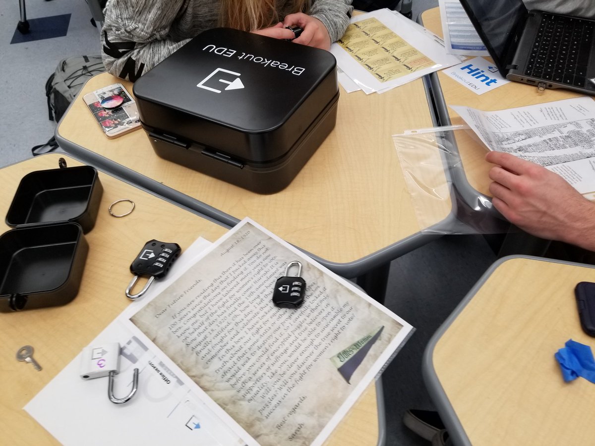 MUSDTechTweets's tweet photo. #breakoutedu in action with @sgroessMUSD.  Thanks MEF for funding this engaging and collaborative activity! https://t.co/M9I65pIoN3
