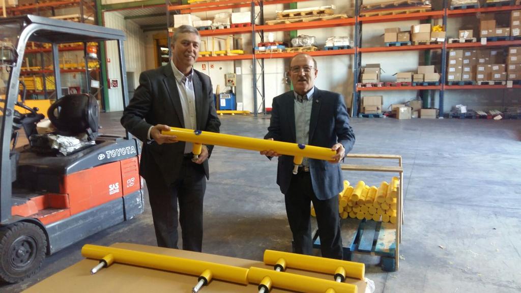 rafacliment_'s tweet photo. La visita que hem realitzat a lee plantes de #Durplastics a Bocairent i Banyeres ens ha permès conèixer el seu esforç innovador i d'internacionalització. La seua plantilla de 80 persones permet que els seus productes plàstics arriben a més de 50 països https://t.co/P5B81H6BIs