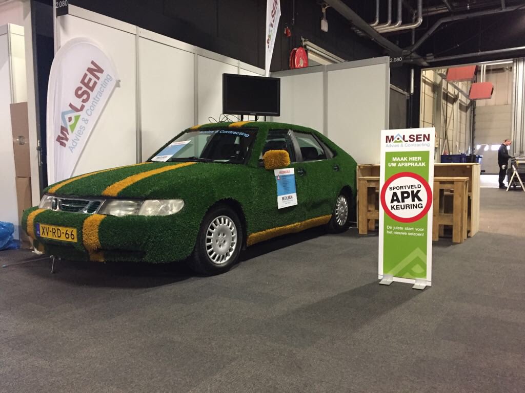MalsenSports's tweet photo. Malsen staat morgen op de #dagvanvandesportaccommodatie 

Wilt u ook weten of uw sportvelden door de APK heen komen?

Maak dan morgen op onze stand 2.080 de afspraak voor uw #sportveldAPK https://t.co/HuGs6KUVeu