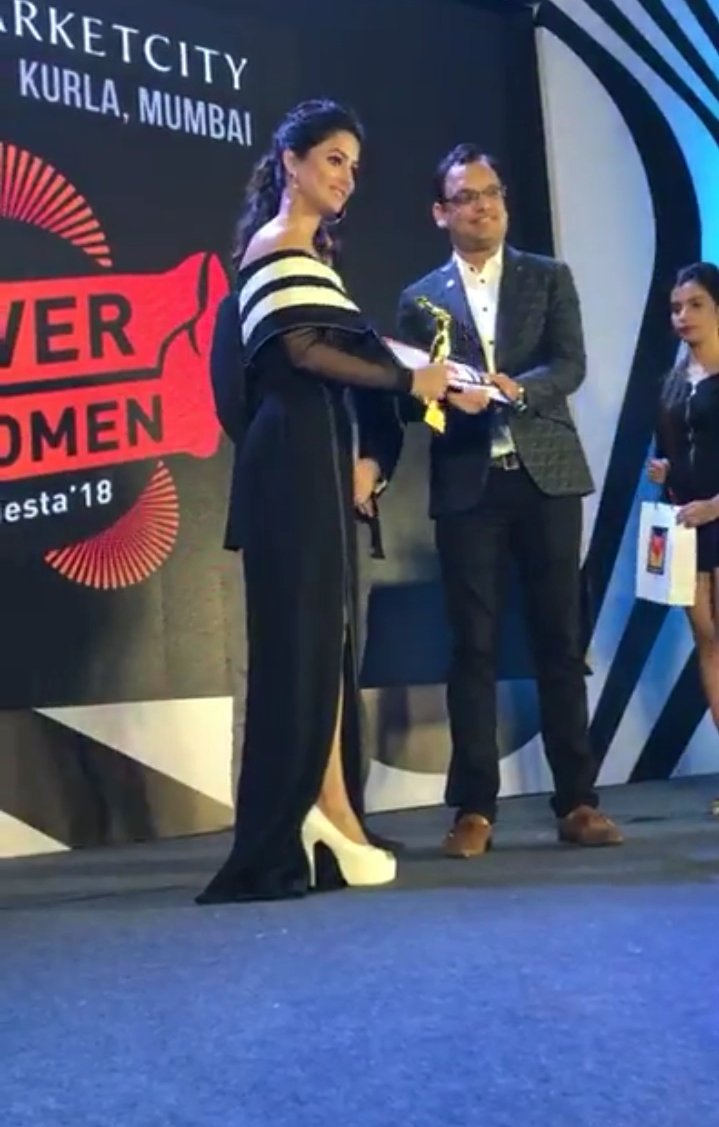 tanu_gupta80's tweet photo. Congrats @eyehinakhan 😘 for winning #PowerWomenFiesta Awards 2018 as it’s u who has taught us to value own self esteem,never give up, be real, undervalue superficial opinion of others and this makes you beautiful inside and out n shine amongst millions and win always #WomensDay https://t.co/t9yMsFKa7s