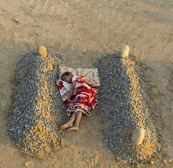 Asimkhanzeer's tweet photo. Where Is Humanity? I think Humanity is Dead 'Heart Broken. Please Pray and Stand Up For Syria
#Ghouta #GhoutaGenocide
#Syria #Syriableeding
#StandUpPakistanForSyria https://t.co/QeFFBSbjc4