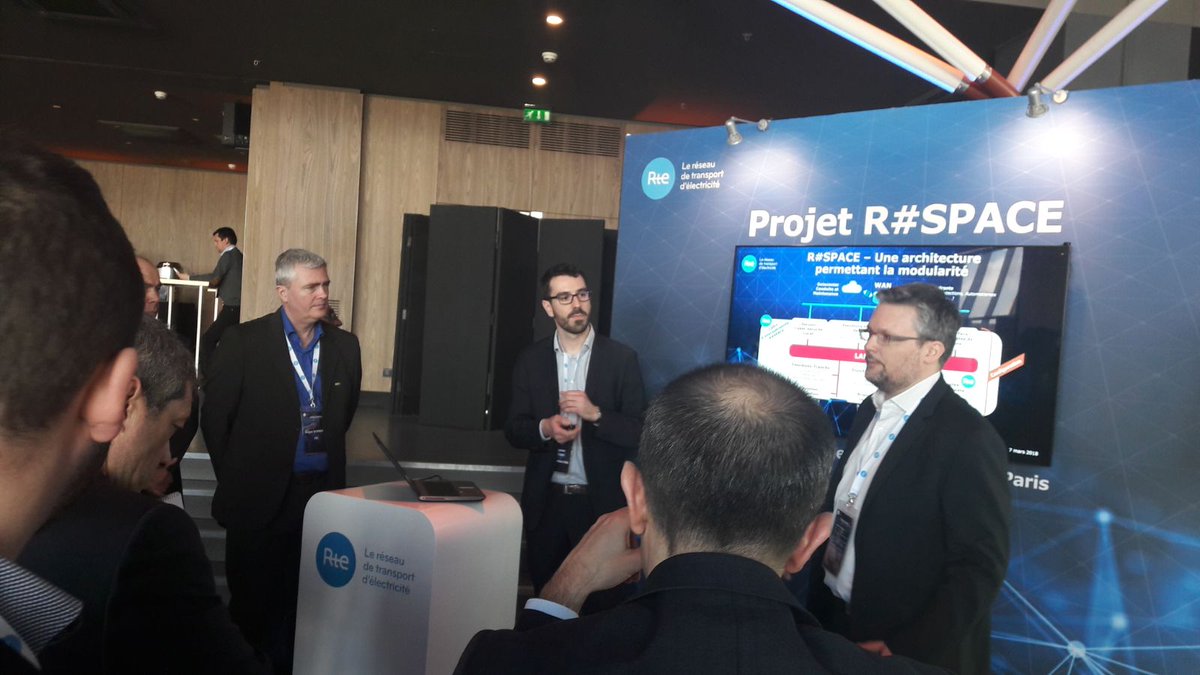 Yele_Consulting's tweet photo. Nos collaborateurs Yélé présents aujourd'hui au #NetworkTogether de @rte_france pour animer un stand sur le projet R#SPACE. 
@mbocquel https://t.co/jOGX0tS9VY