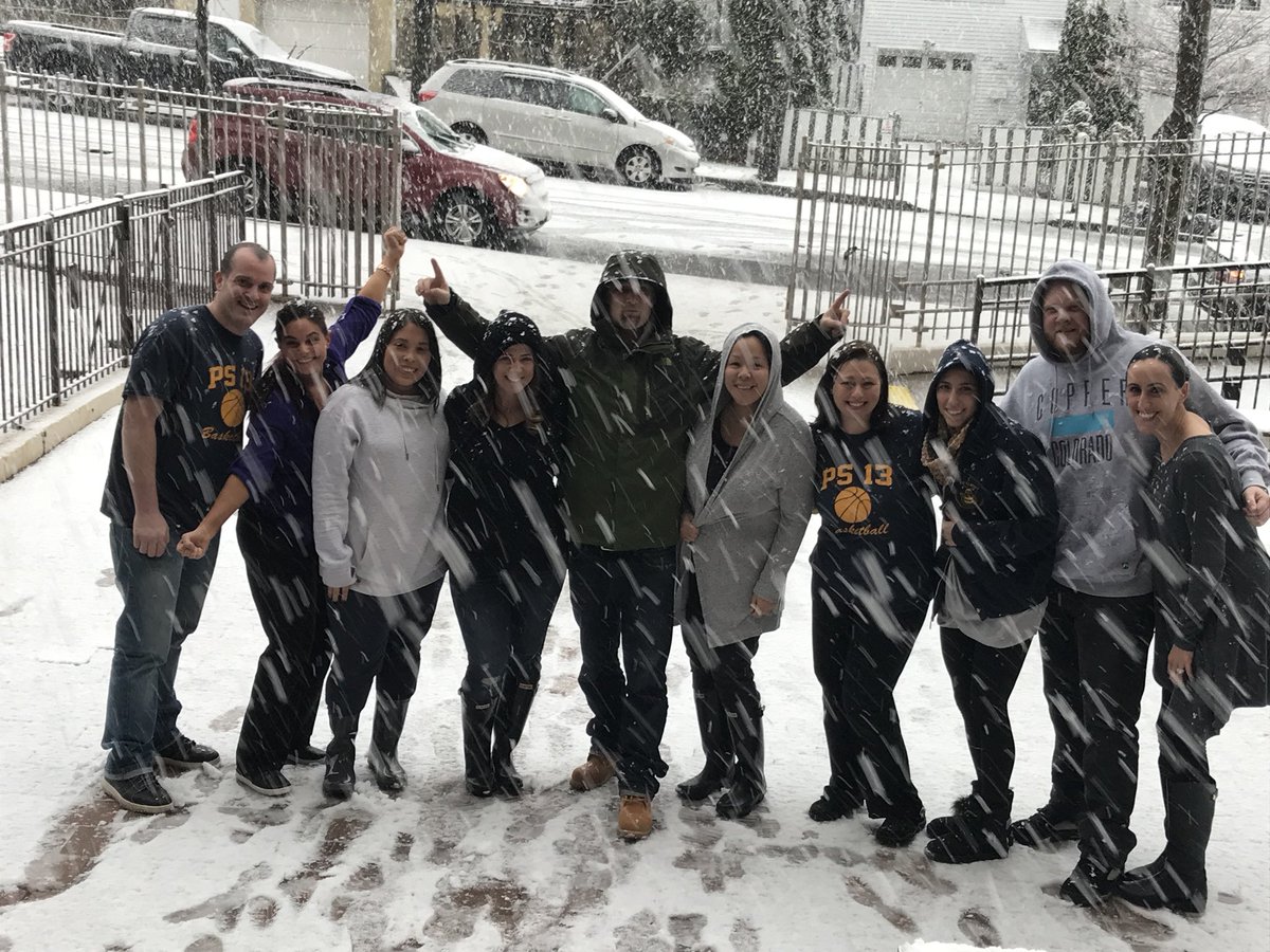 Ceesoto3's tweet photo. Public school teachers are ALWAYS there for their students (especially PS13 teachers) #unionproud #publicschoolproud #ps13teachers #ps13proud @UFTSean @THEPubSchool13 @Kdeitchman16 @AmandaAugello @MrR_VP https://t.co/IEeLK8QjWv